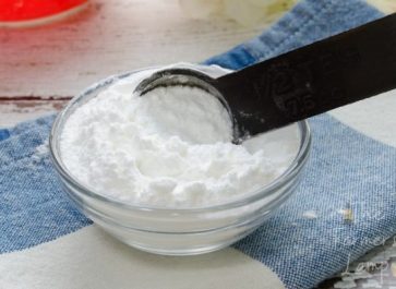 baking powder in a clear glass bowl